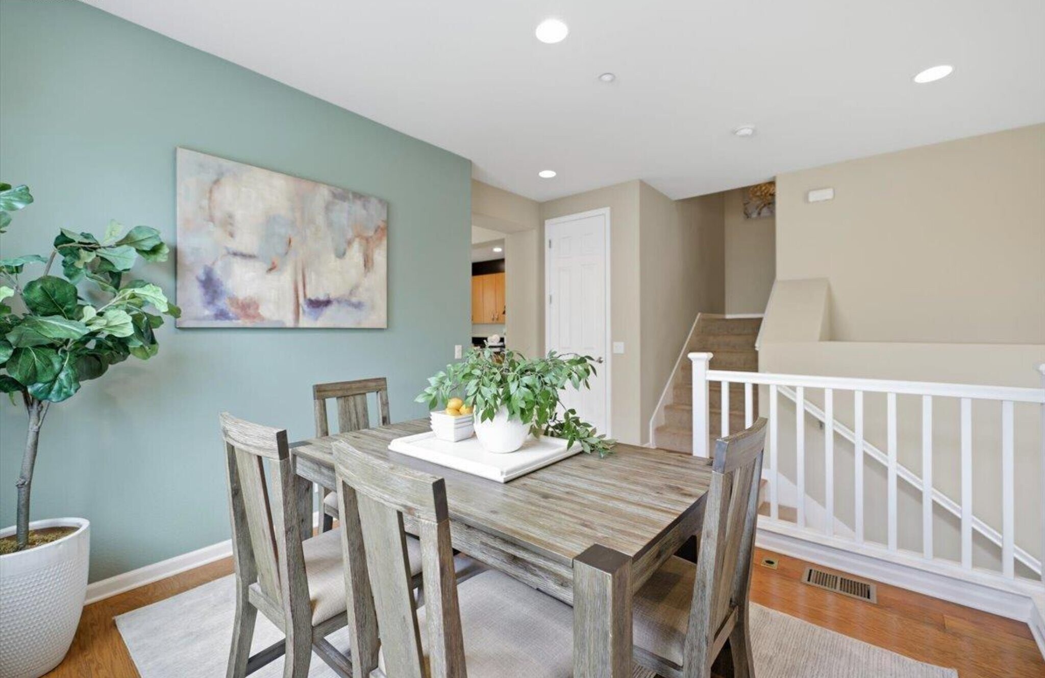 Building Photo - 6586 Sierra Ln