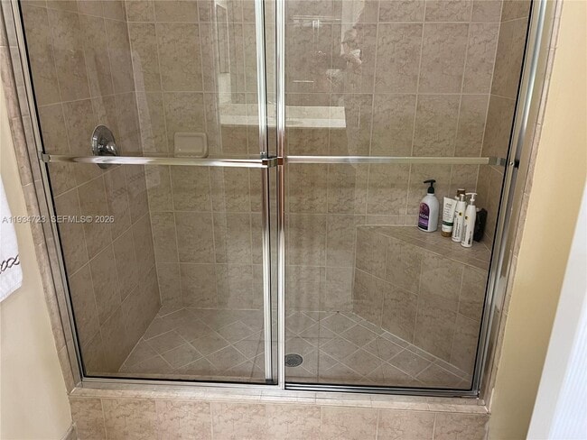 Building Photo - 3500 Oaks Clubhouse Dr