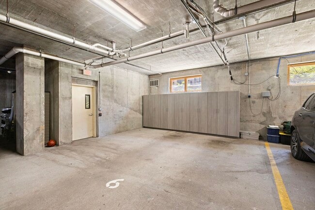 Building Photo - 231 1st St