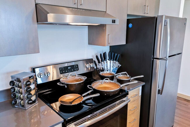 Building Photo - 1715 S McClellan St