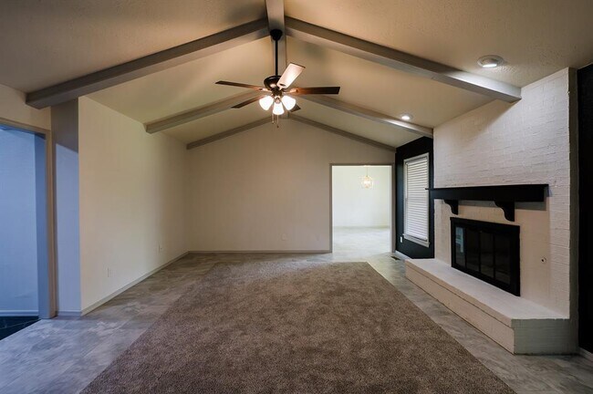Building Photo - 3215 Woodsboro Dr