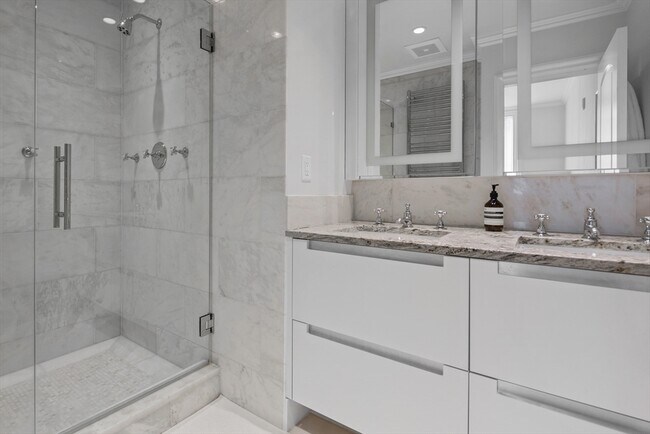 Building Photo - 101 Beacon St