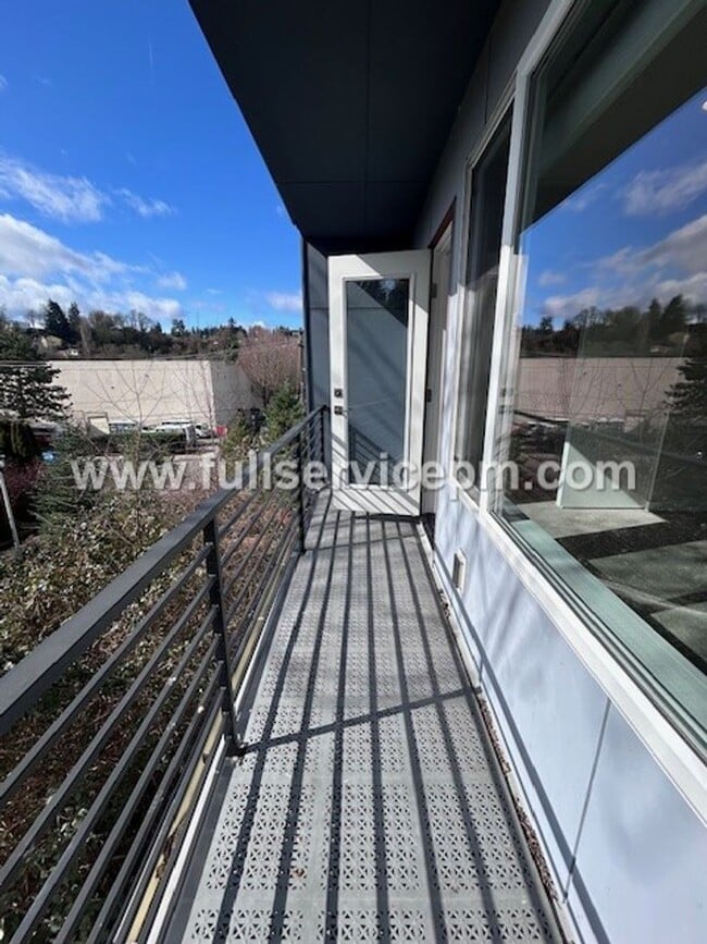 Building Photo - Contemporary 3 BD Mt. Baker Townhome! Location!!