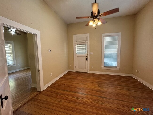 Building Photo - 435 N Milam St