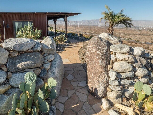 Building Photo - 60620 Kimlin Ave