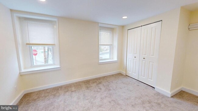 Building Photo - 824 Kintner Rd