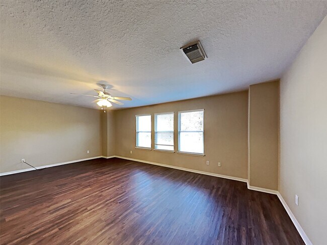 Building Photo - 4719 Blue Spruce Hill St
