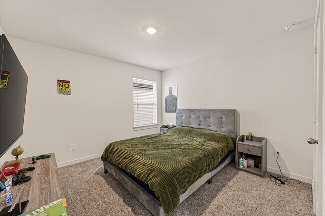 Building Photo - 30518 White Cliff Ct