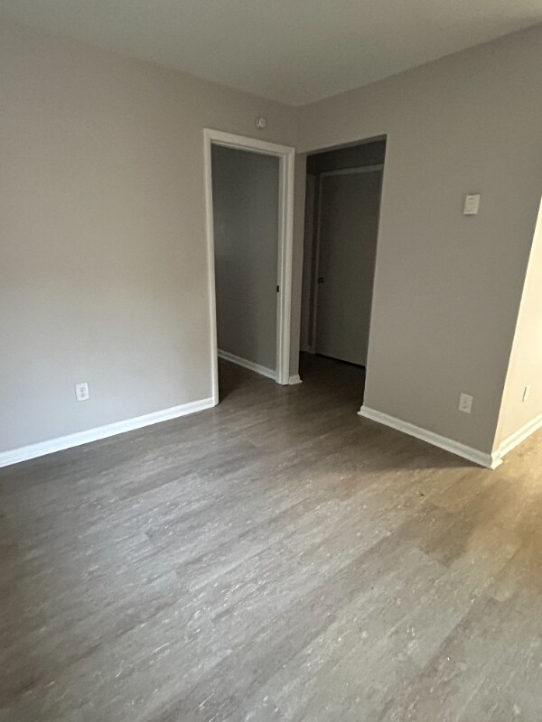 Building Photo - 256 E Nottingham Rd