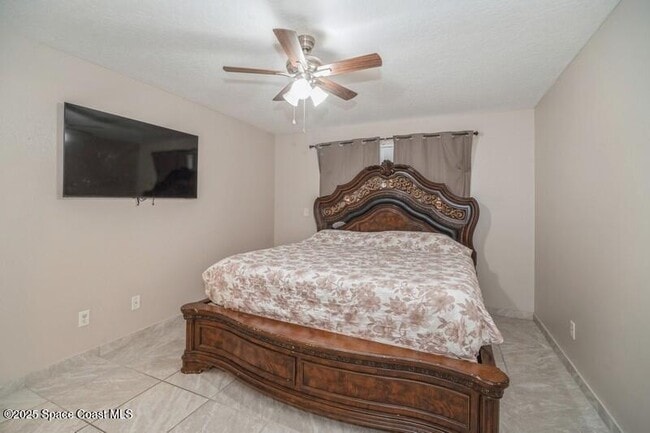 Building Photo - 437 Ward Rd SW