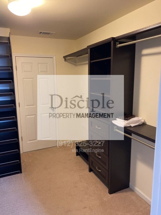 Building Photo - 169 Regency Cir