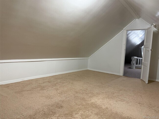 Building Photo - 2863 Coddington Ave