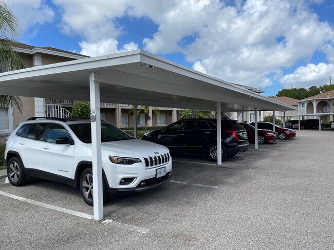 Building Photo - ANNUAL RENTAL - 3 BED / 2 BATH WITH CARPOR...