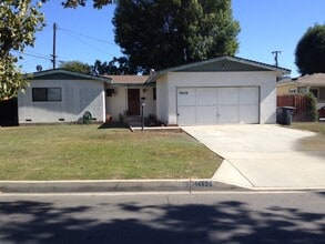 Building Photo - 14628 Cortina Dr