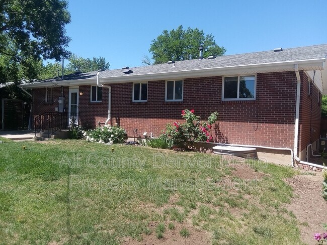 Building Photo - 1610 S Allison St
