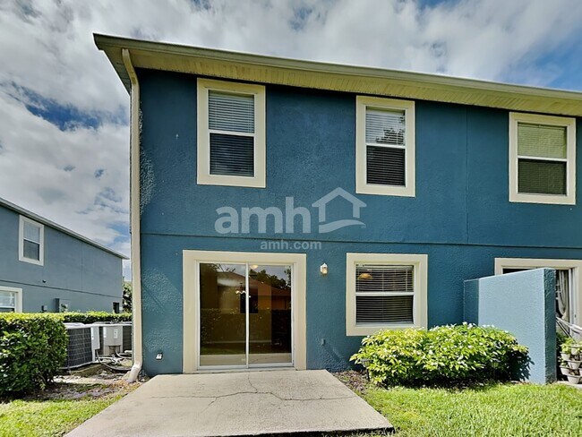 Building Photo - 13133 Lexington Summit Street