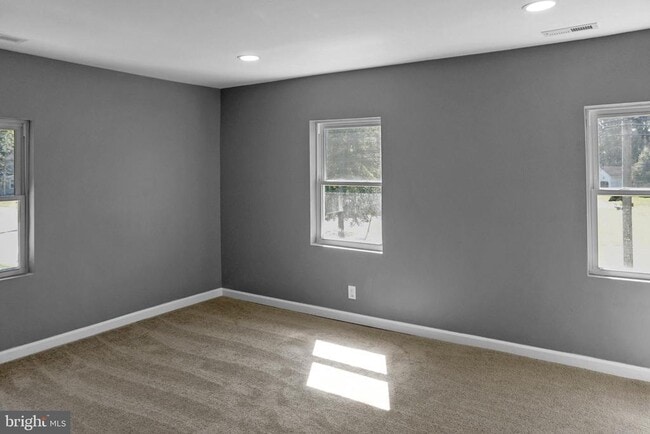 Building Photo - 1824 N Tuckahoe Rd