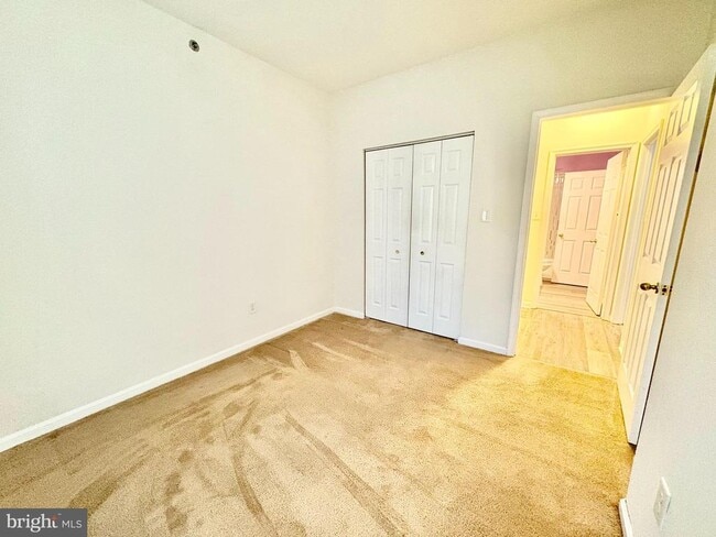 Building Photo - 606 Moonglow Rd