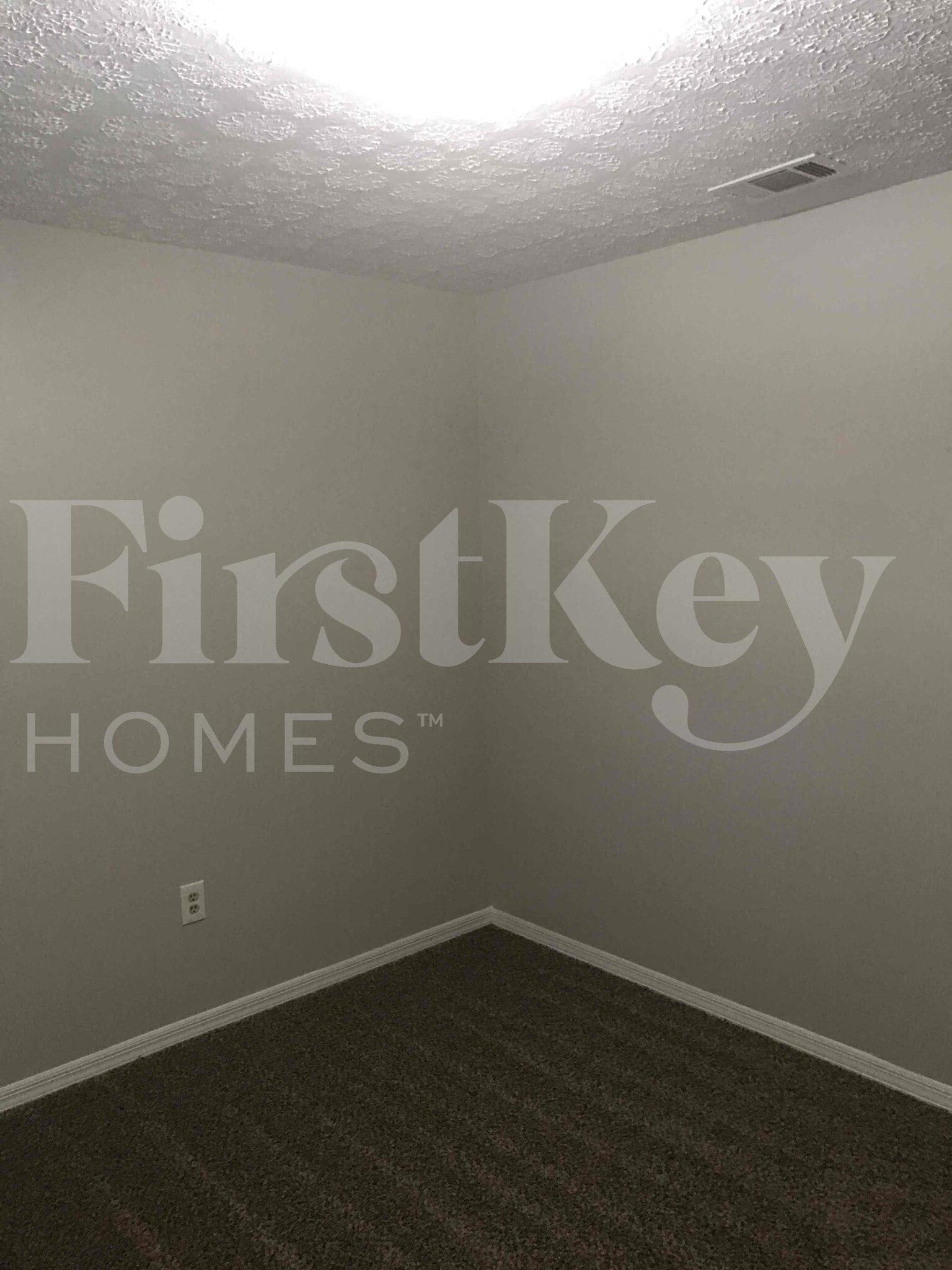 Building Photo - 4804 Oriole Dr