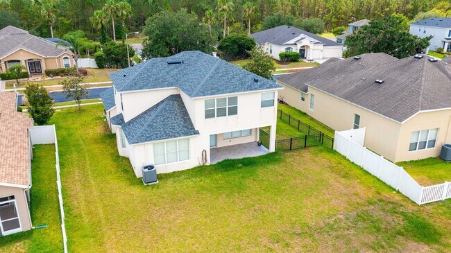 Building Photo - 4/3.5 in Wesley Chapel!