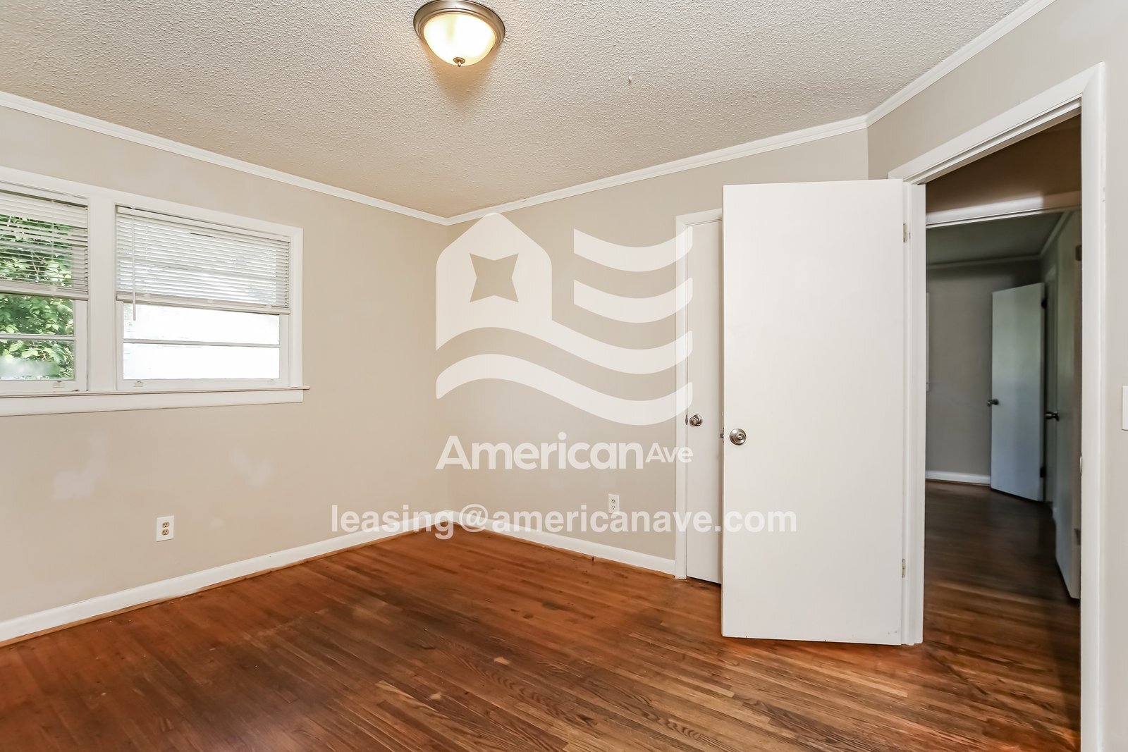 Building Photo - 1813 Bassler St