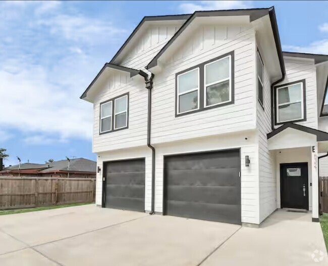 Building Photo - 5321 Malmedy Rd