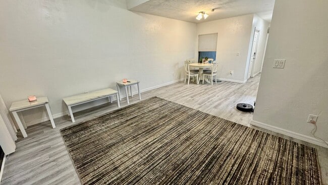 Building Photo - 7200 SW 8th Ave