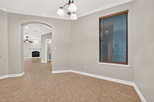 Building Photo - 4307 Lake Walk Ct