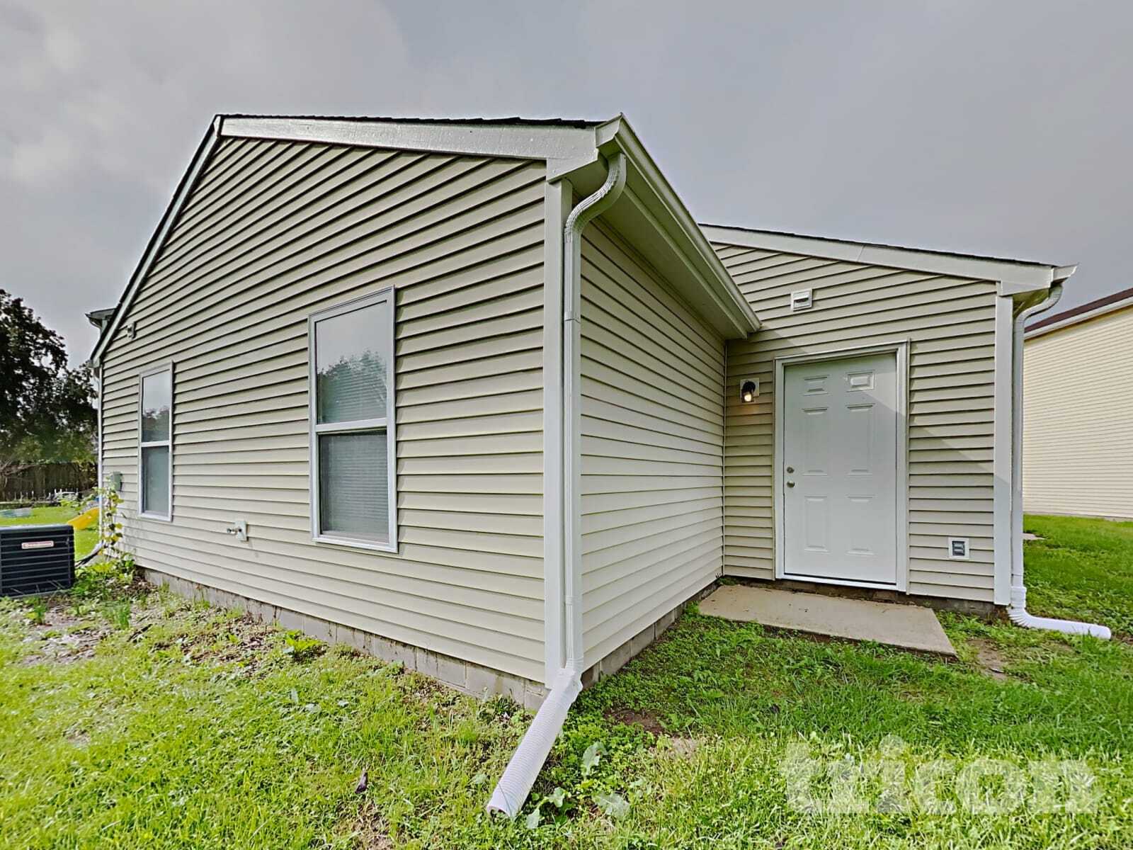 Building Photo - 773 Fern St