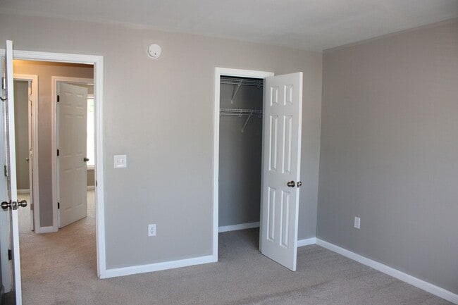 Building Photo - Modern Townhome in Havelock