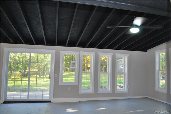 Building Photo - 7 Autumn Trail