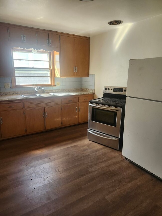 Building Photo - 3212 N 54th St