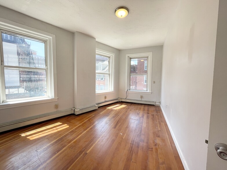 Primary Photo - 259 North St