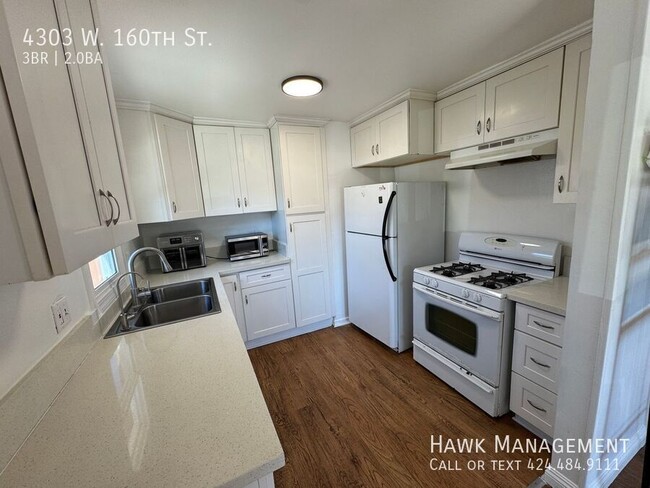 Building Photo - 4303 160th St