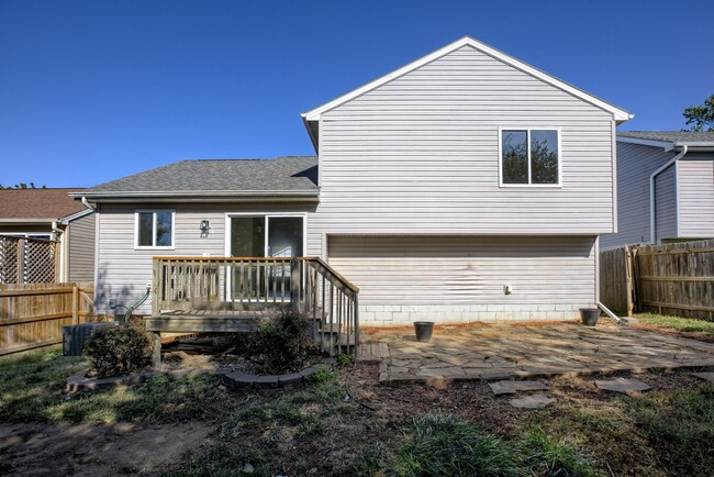 Building Photo - Charming 3-Bedroom Single Family Home in N...