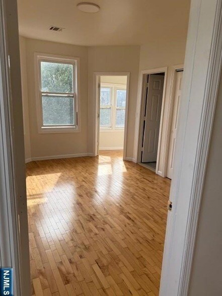 Building Photo - 611 S 19th St