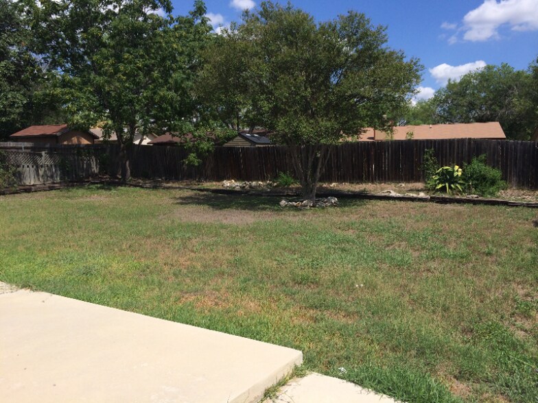 Building Photo - 1046 Lemon Tree St