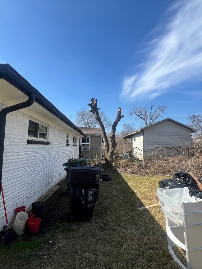 Building Photo - 4511 Alvin St