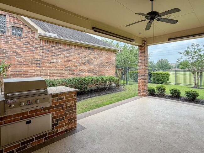 Building Photo - 10810 Poolman Pl