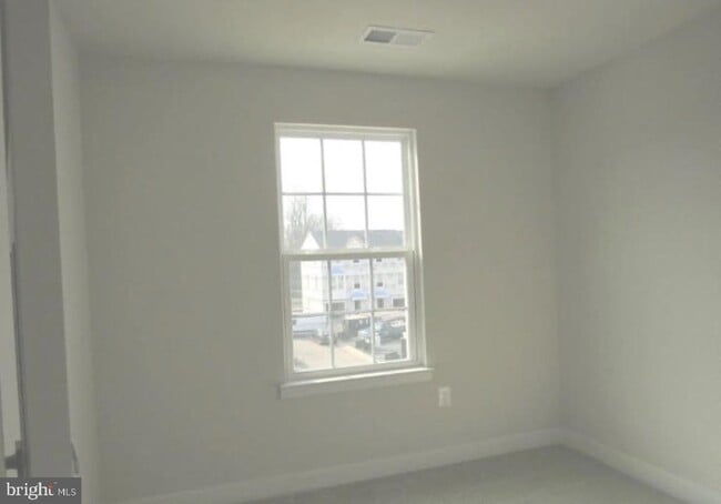 Building Photo - 1744 Scenic Lp