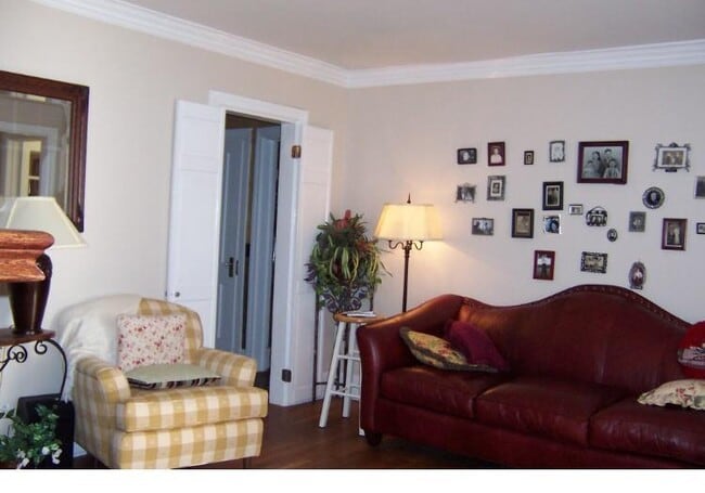 Building Photo - 836 Ponce De Leon Terrace NE