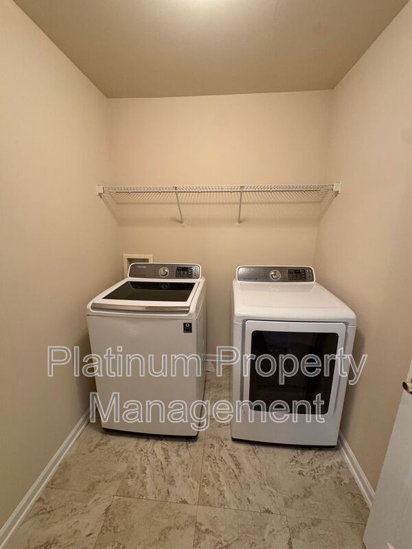 Building Photo - 3225 Landingview Ct