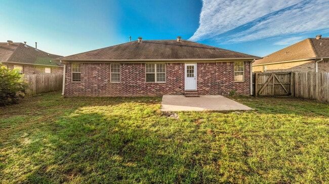 Building Photo - 1470 Angeline Dr