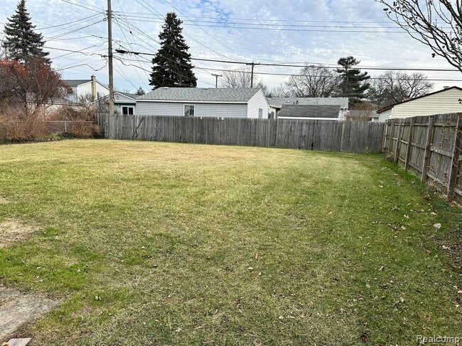 Building Photo - 147 S Carlson St