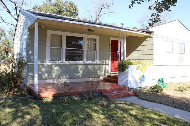 Building Photo - 3-BEDROOM IN JEFFERSON TERRACE