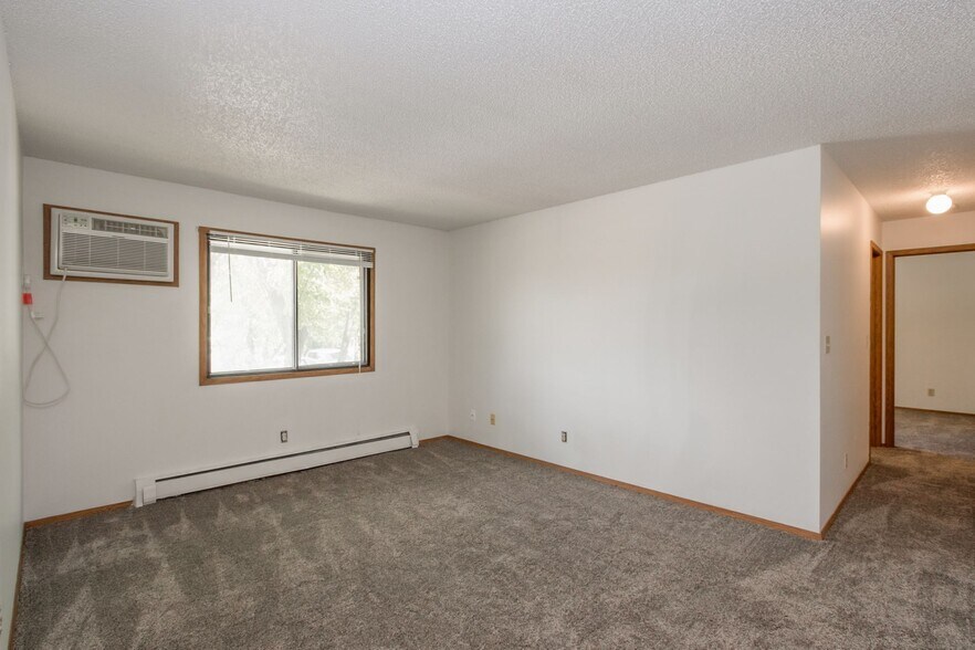 Building Photo - 318 Finkbine Ln