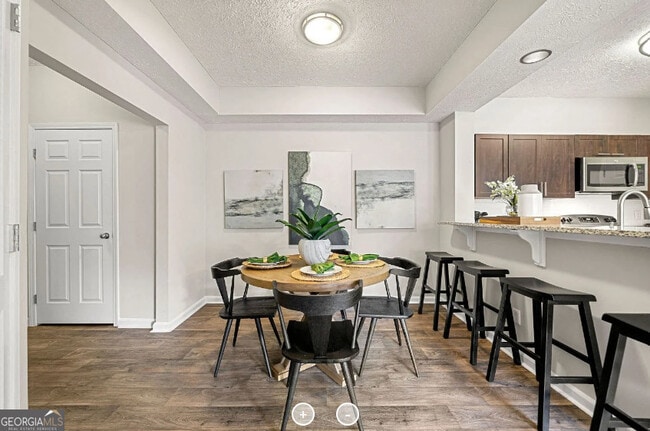 Building Photo - 7150 Peachtree Dunwoody Rd NE