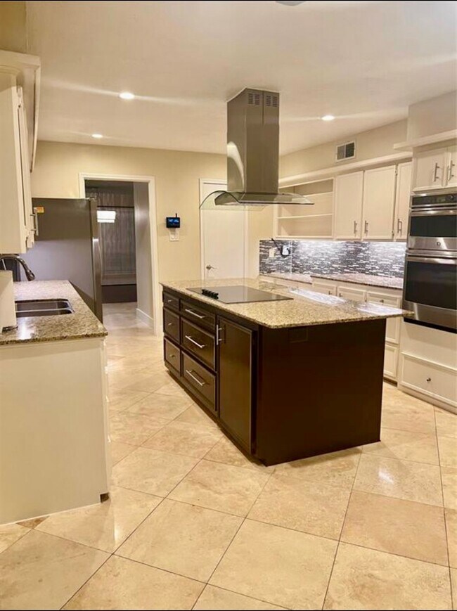 Building Photo - 6726 Saffron Hills Dr