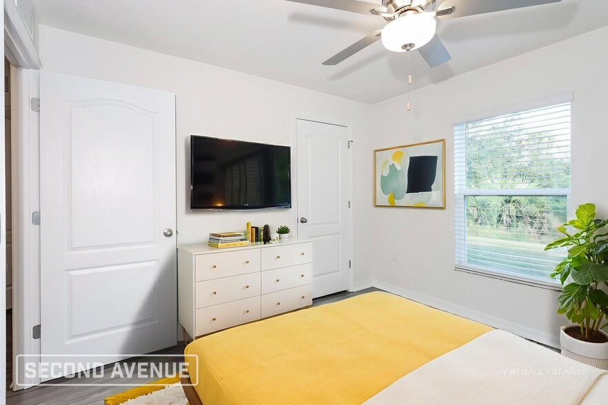 Building Photo - 3399 Lakeland Ave