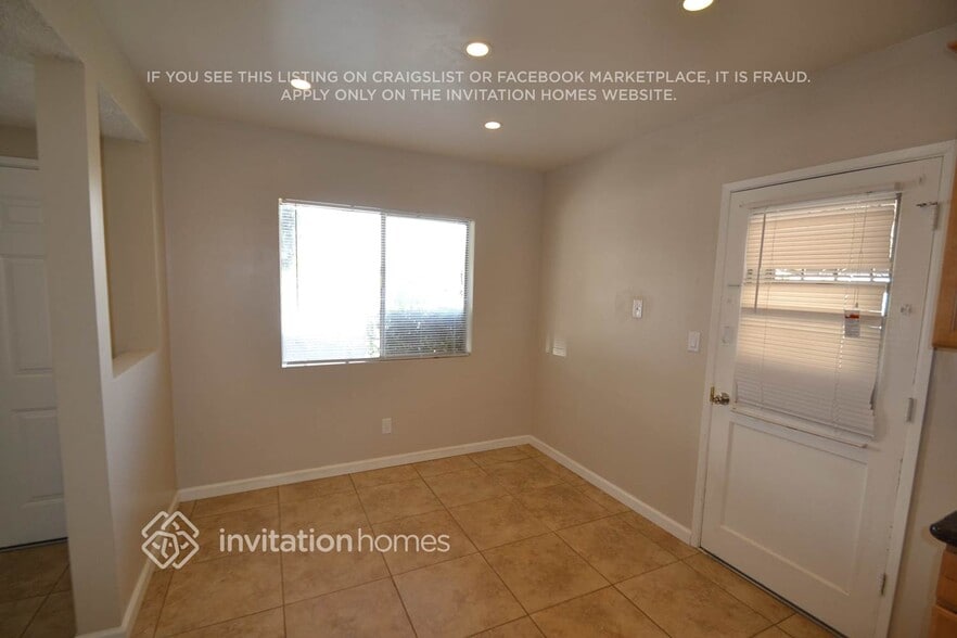 Building Photo - 12351 Poinsettia Ave